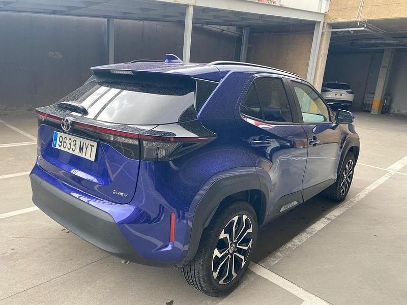 Usado Toyota Yaris Hybrid Active 116 CV (85 kW) 2025 Azul