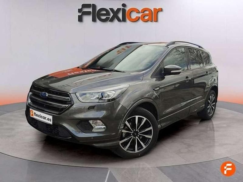 Usado Ford Kuga ST-Line X 150 CV (110 kW) 2019 Gris SUV