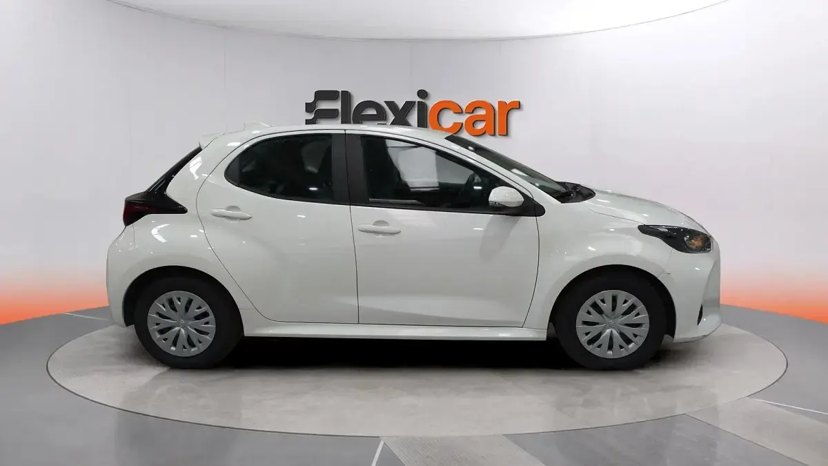 Usado Toyota Yaris Edition 125 CV (91 kW) 2023 Blanco Utilitario