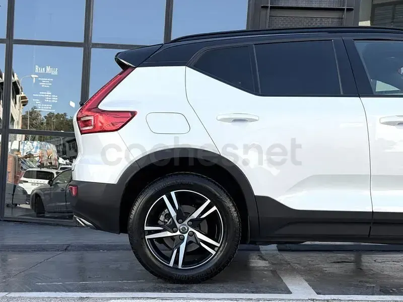 Usado Volvo XC40 R-Design 197 CV (144 kW) 2020 Blanco SUV