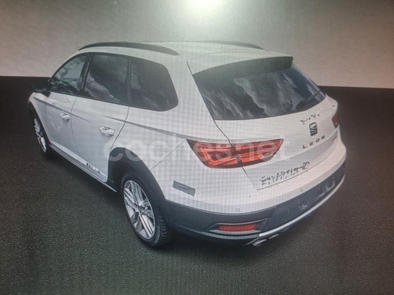 Blanco Usado 2018 Seat Leon XCELLENCE Berlina | 4999 € - Imagen 1/4