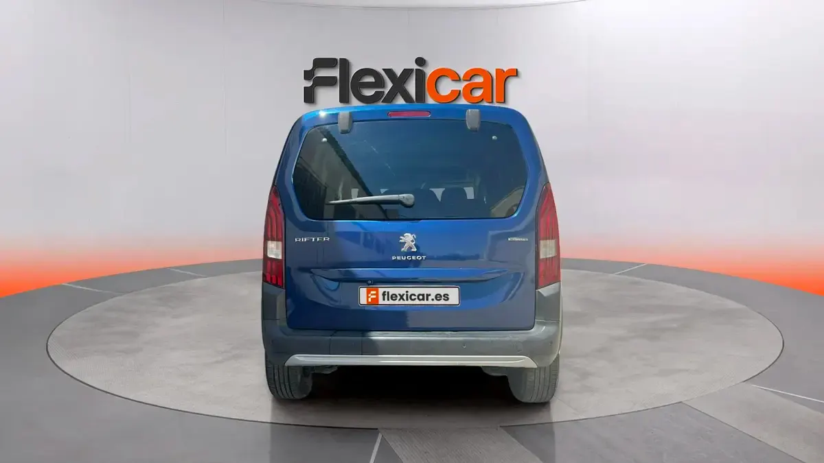 Usado Peugeot Rifter GT-line 131 CV (96 kW) 2018 Azul Monovolumen