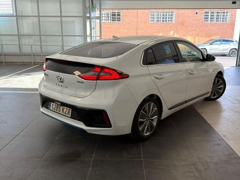 Usado Hyundai Ioniq 141 CV (103 kW) 2019 Blanco Utilitario