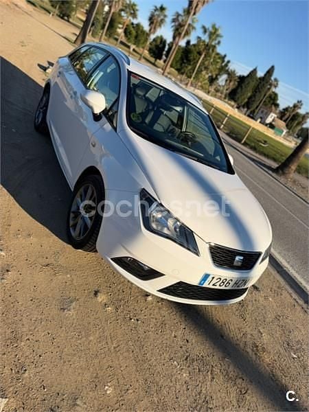 Usado Seat Ibiza ST I-Tech 90 CV (66 kW) 2014 Blanco Familiar