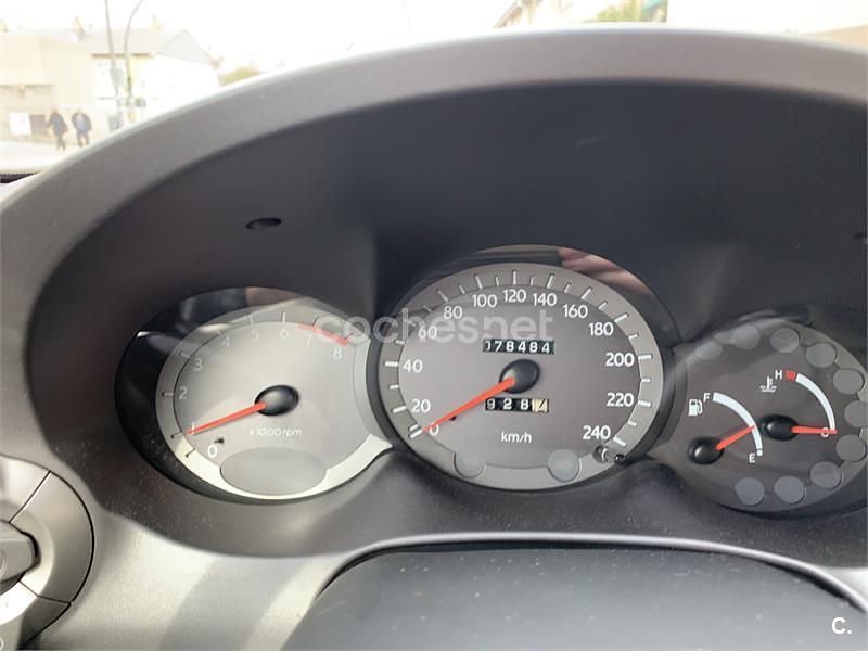 Usado Hyundai Coupé 138 CV (101 kW) 1999 Gris / plata Coupe