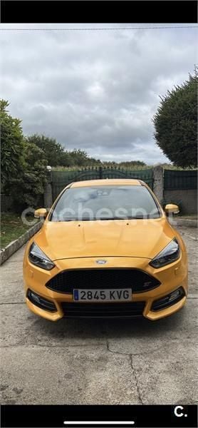 Amarillo Usado 2015 Ford Focus ST Berlina | 17.300 € (Precio justo) - Imagen 1/4