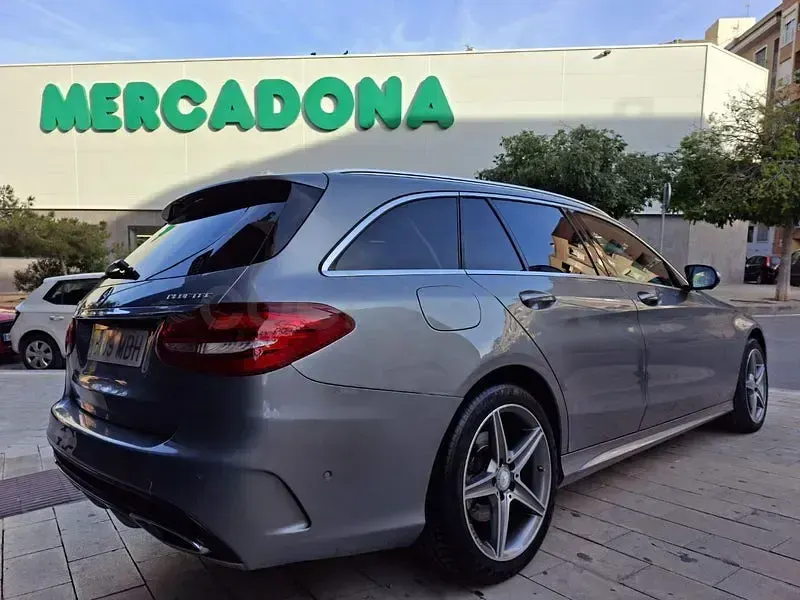 Usado Mercedes C250 Exclusive 204 CV (150 kW) 2016 Gris / plata Familiar
