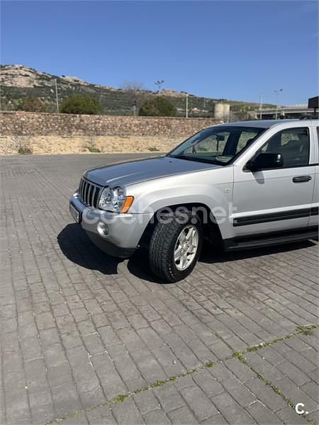 Usado Jeep Grand Cherokee Laredo 218 CV (160 kW) 2006 Gris / plata SUV