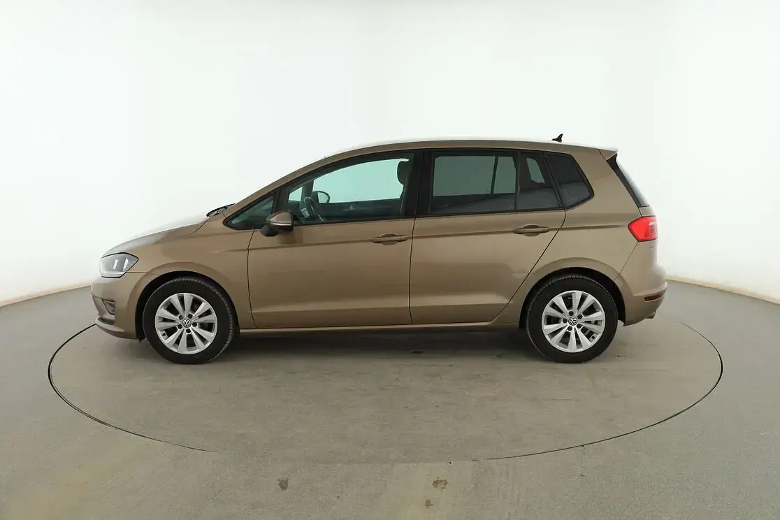 Usado VW Golf Sportsvan Edition 110 CV (80 kW) 2016 Beige Monovolumen