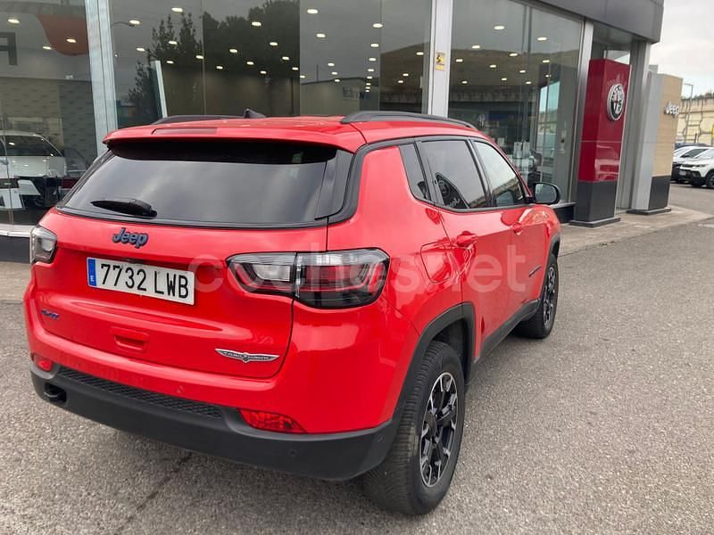 Usado Jeep Compass Trailhawk 240 CV (176 kW) 2022 Rojo SUV