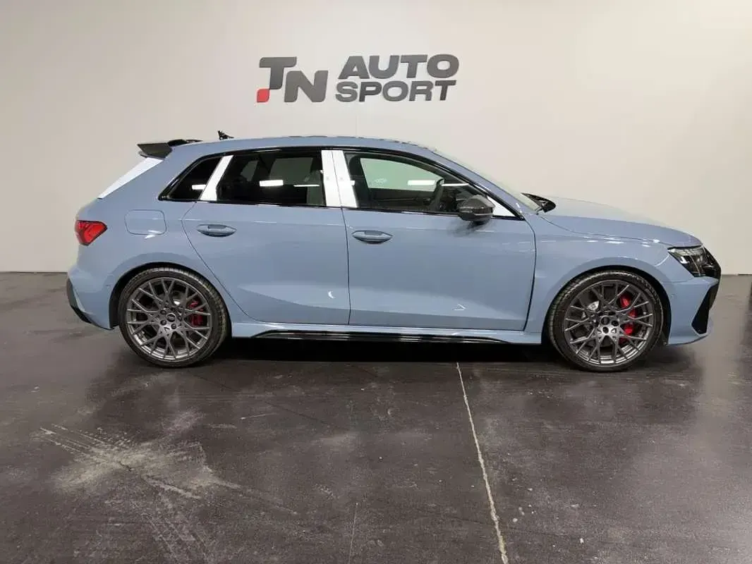 Nuevo Audi RS3 Sportback 400 CV (294 kW) 2026 Gris Utilitario
