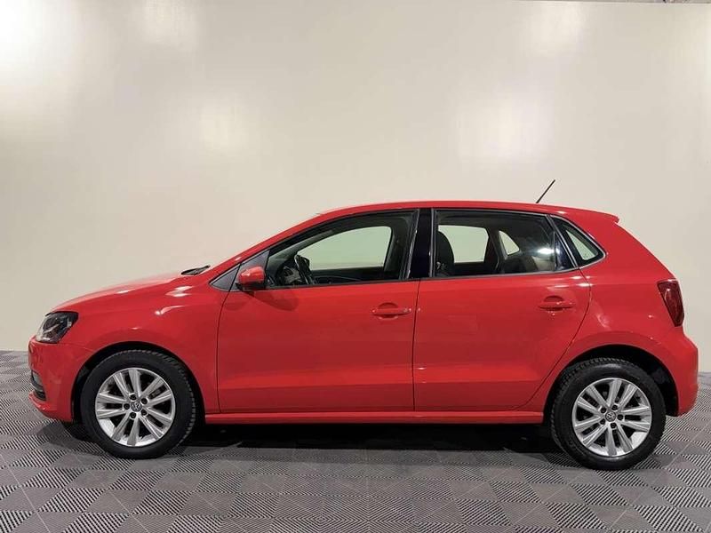 Usado VW Polo Advance 90 CV (66 kW) 2016 Rojo Utilitario