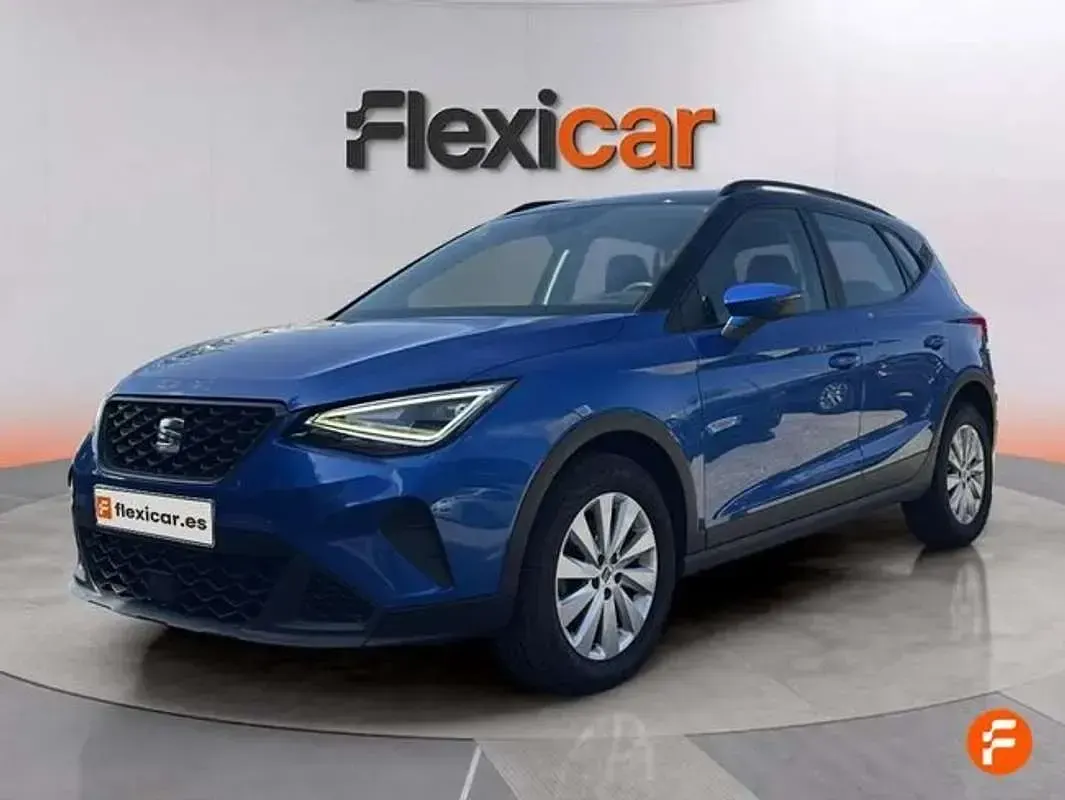 Usado Seat Arona Reference 95 CV (69 kW) 2024 Azul SUV