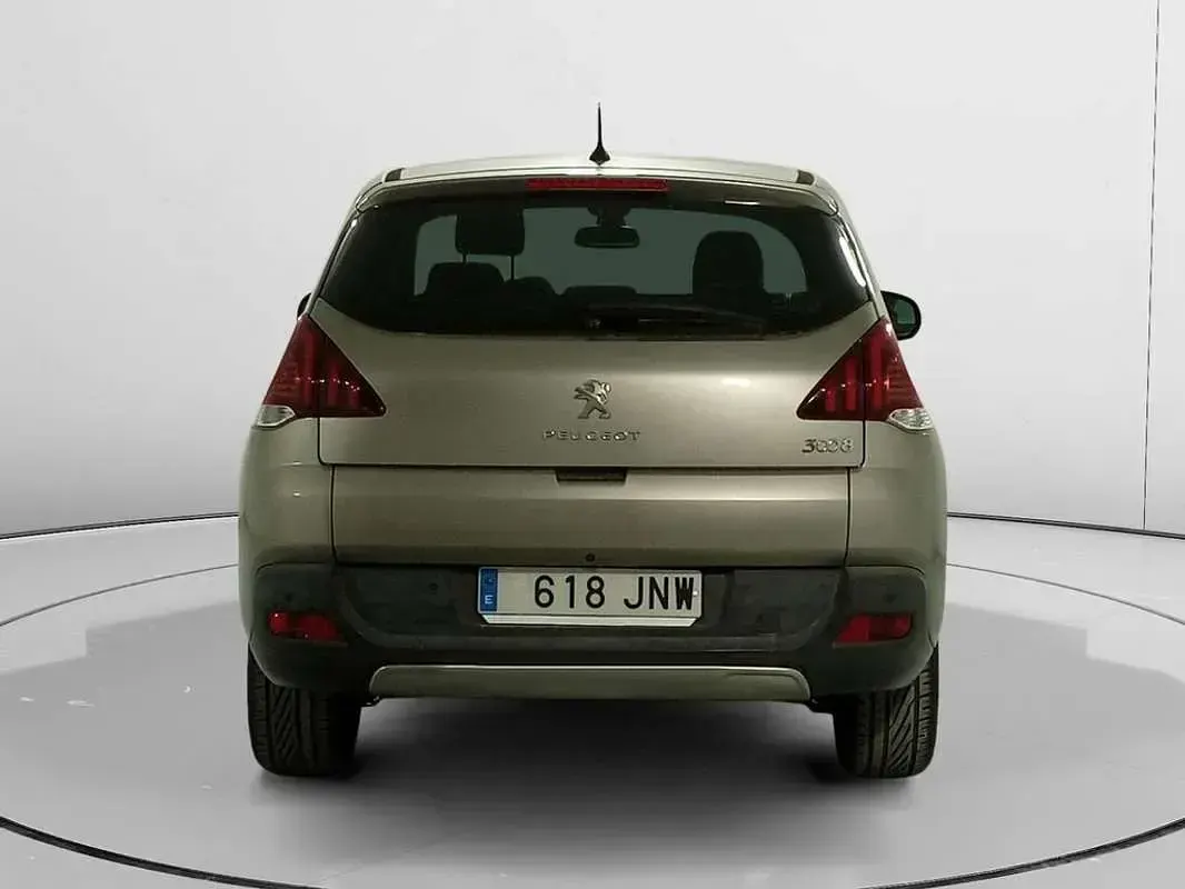 Usado Peugeot 3008 Allure 165 CV (121 kW) 2016 Gris Monovolumen