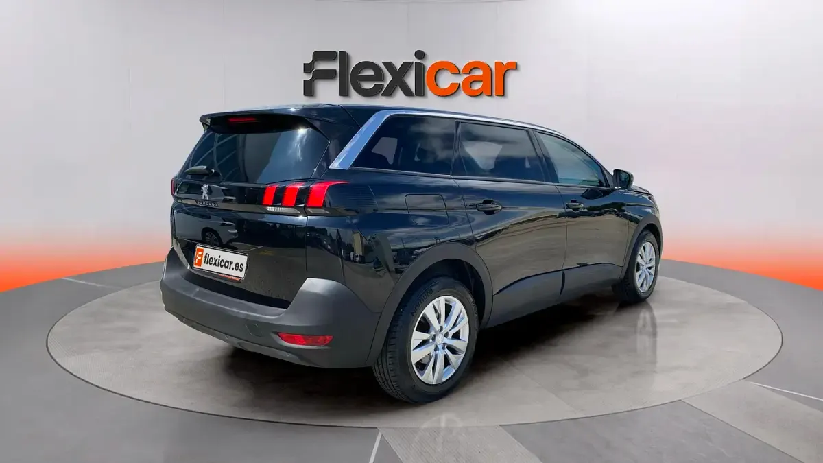 Usado Peugeot 5008 Active 130 CV (95 kW) 2020 Negro SUV