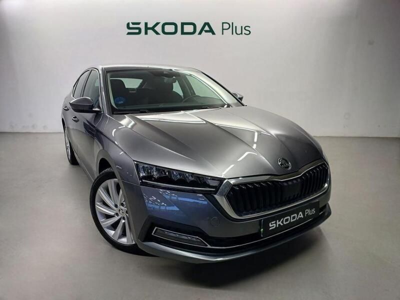 Gris Usado 2024 Skoda Octavia Style Berlina | 27.500 € (Buen precio) - Imagen 1/4