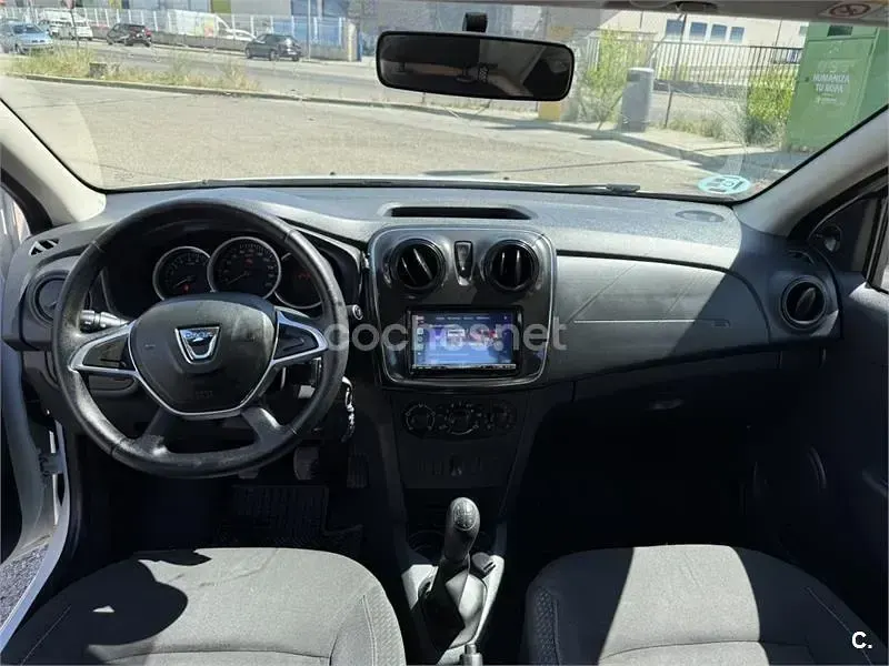 Usado Dacia Logan Ambiance 73 CV (53 kW) 2017 Blanco Berlina
