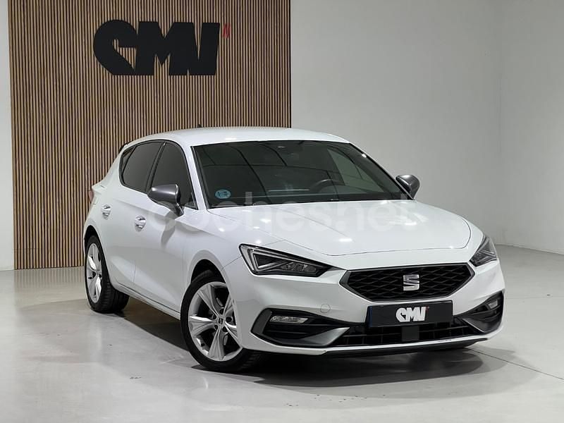 Blanco Usado 2024 Seat Leon FR Berlina | 21.890 € (Precio justo) - Imagen 1/4