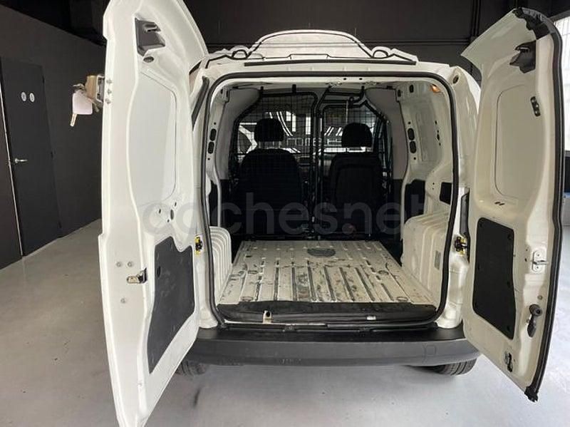 Usado Fiat Fiorino Basis 80 CV (58 kW) 2017 Blanco Monovolumen
