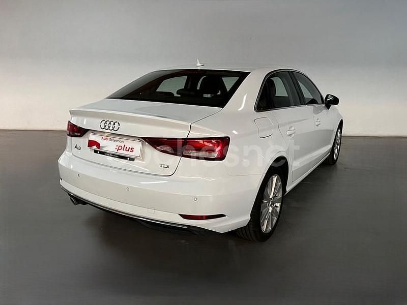 Usado Audi A3 Ambiente 116 CV (85 kW) 2018 Blanco Berlina