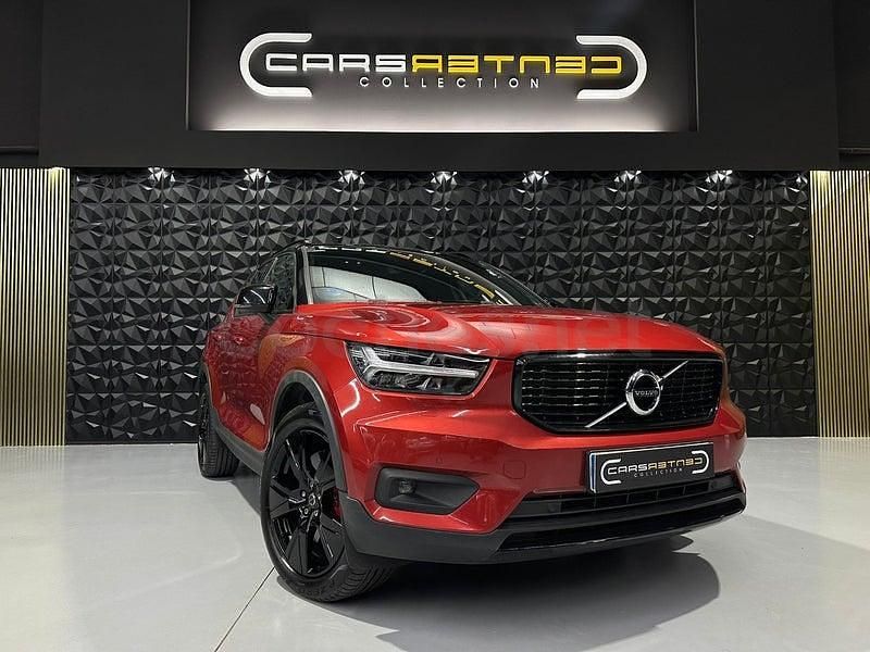 Rojo Usado 2022 Volvo XC40 Plus SUV | 23.600 € (Precio justo) - Imagen 1/4