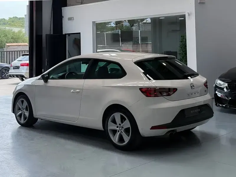 Usado Seat Leon FR 150 CV (110 kW) 2014 Blanco Berlina