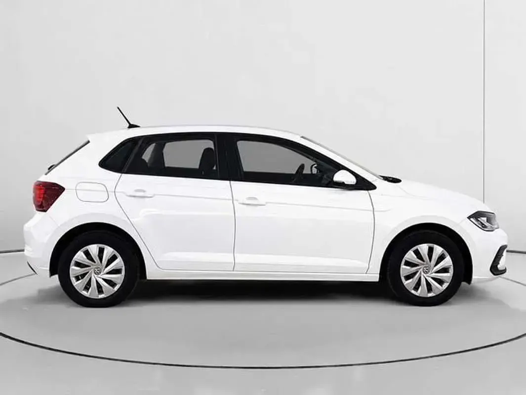 Begagnad VW Polo 95 HK (69 kW) 2022 Vit Halvkombi