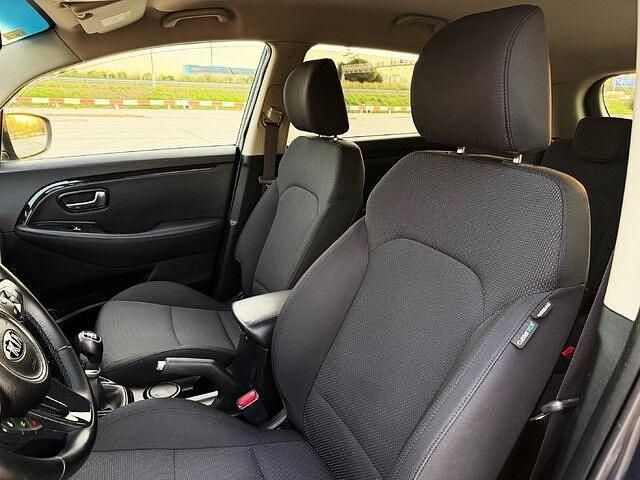 Usado Kia Carens 116 CV (85 kW) 2014 Gris Monovolumen