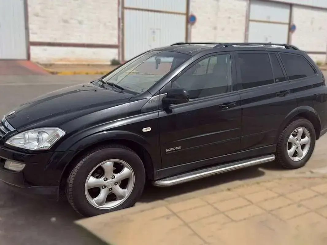 Usado SsangYong Kyron Limited 141 CV (103 kW) 2008 Negro SUV