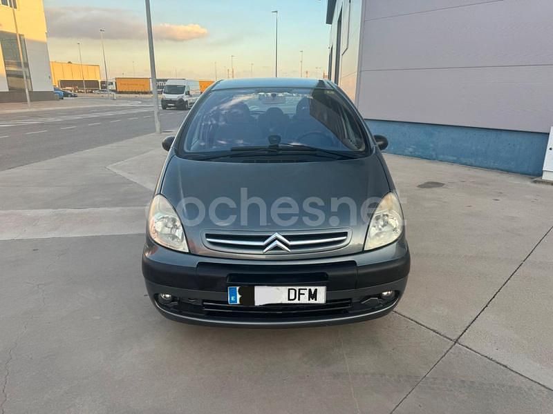 Usado Citroën Xsara Picasso Exclusive 110 CV (80 kW) 2005 Gris / plata Monovolumen