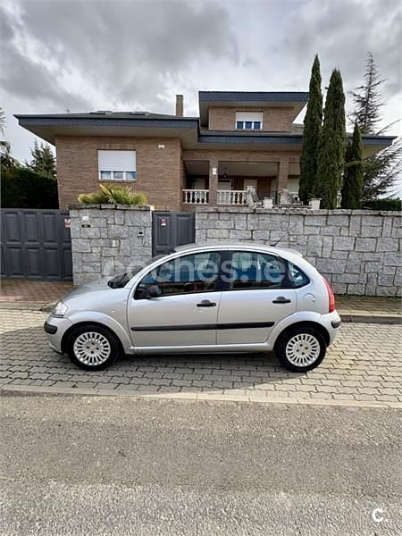 Usado Citroën C3 70 CV (51 kW) 2005 Gris / plata Berlina