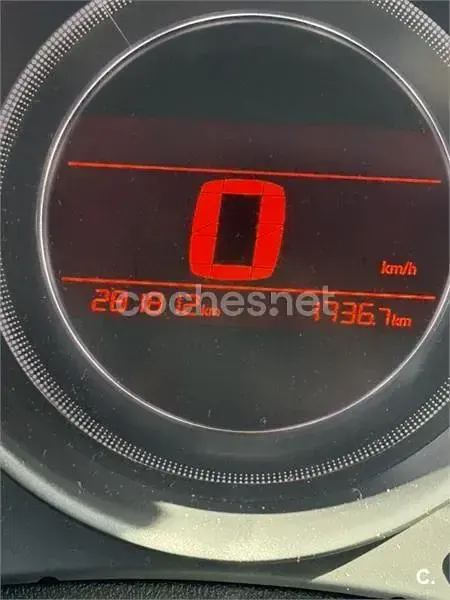 Usado Citroën C4 Live 99 CV (72 kW) 2015 Blanco Berlina