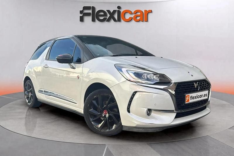 Blanco Usado 2018 DS Automobiles DS3 Performance Berlina | 8990 € (Precio justo) - Imagen 1/4