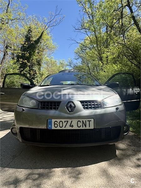 Usado Renault Mégane II Expression 120 CV (88 kW) 2003 Gris / plata Berlina