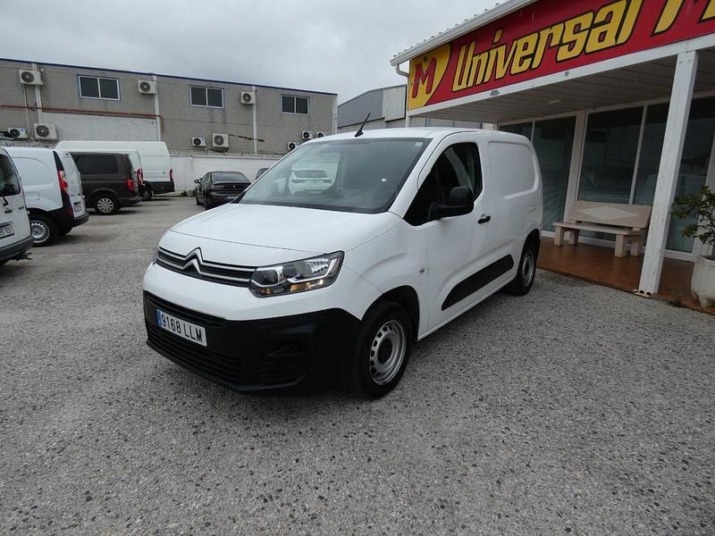 Usado Citroën Berlingo 102 CV (75 kW) 2021 Blanco Monovolumen