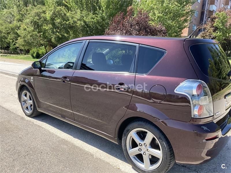 Usado Toyota Corolla Verso Sport 177 CV (130 kW) 2008 Granate Monovolumen