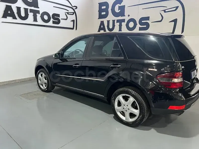 Usado Mercedes ML280 190 CV (139 kW) 2006 Negro SUV