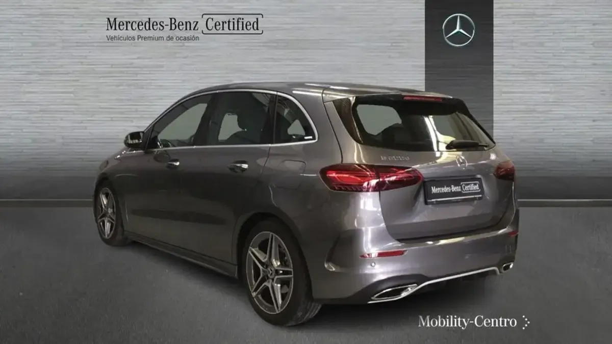 Usado Mercedes B200 150 CV (110 kW) 2025 Gris montaña Utilitario
