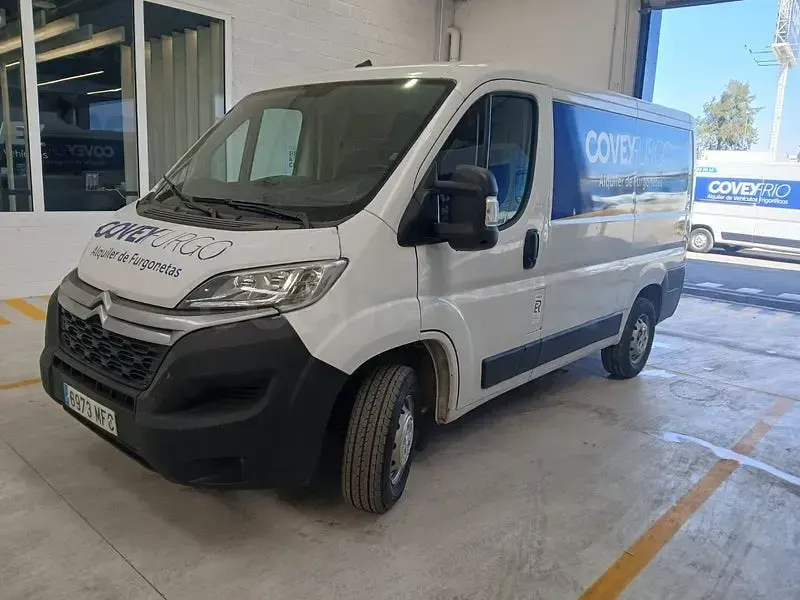 Usado Iveco Daily 96 CV (70 kW) 2023 Blanco Pickup/Camioneta