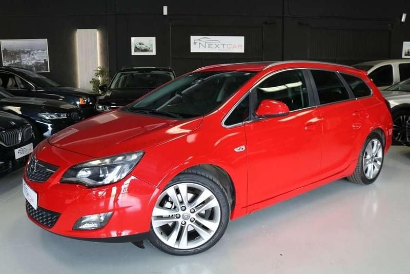 Rojo Usado 2012 Opel Astra Sportive Familiar | 5500 € (Buen precio) - Imagen 1/4