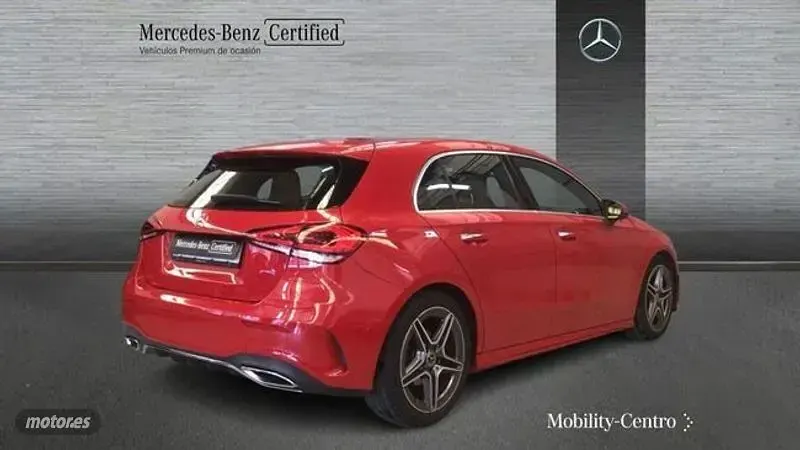 Usado Mercedes A180 136 CV (100 kW) 2019 Rojo Berlina