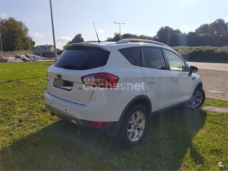 Usado Ford Kuga Titanium 136 HP (100 kW) 2009 Branco SUV
