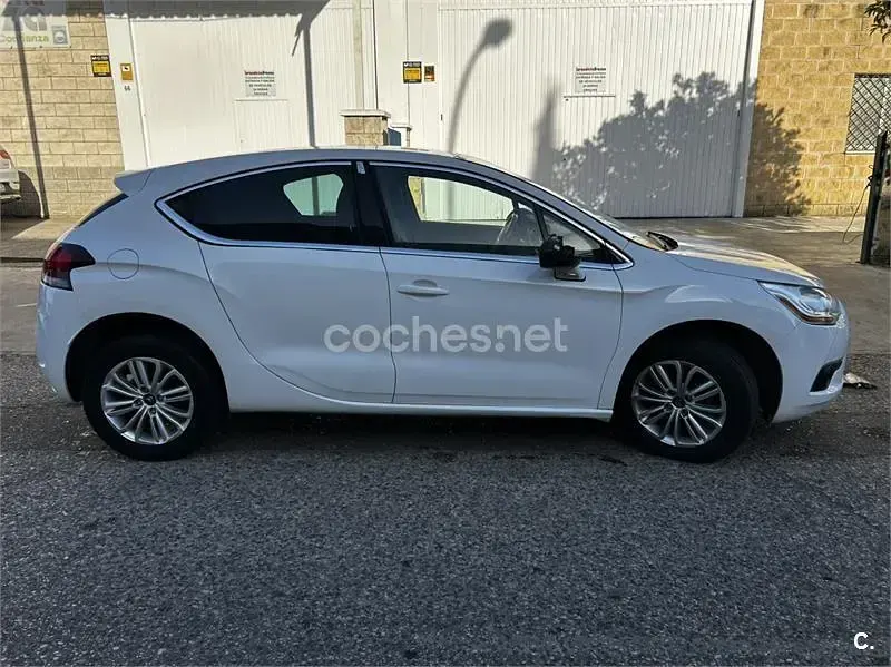 Usado Citroën DS4 92 CV (67 kW) 2014 Blanco Utilitario