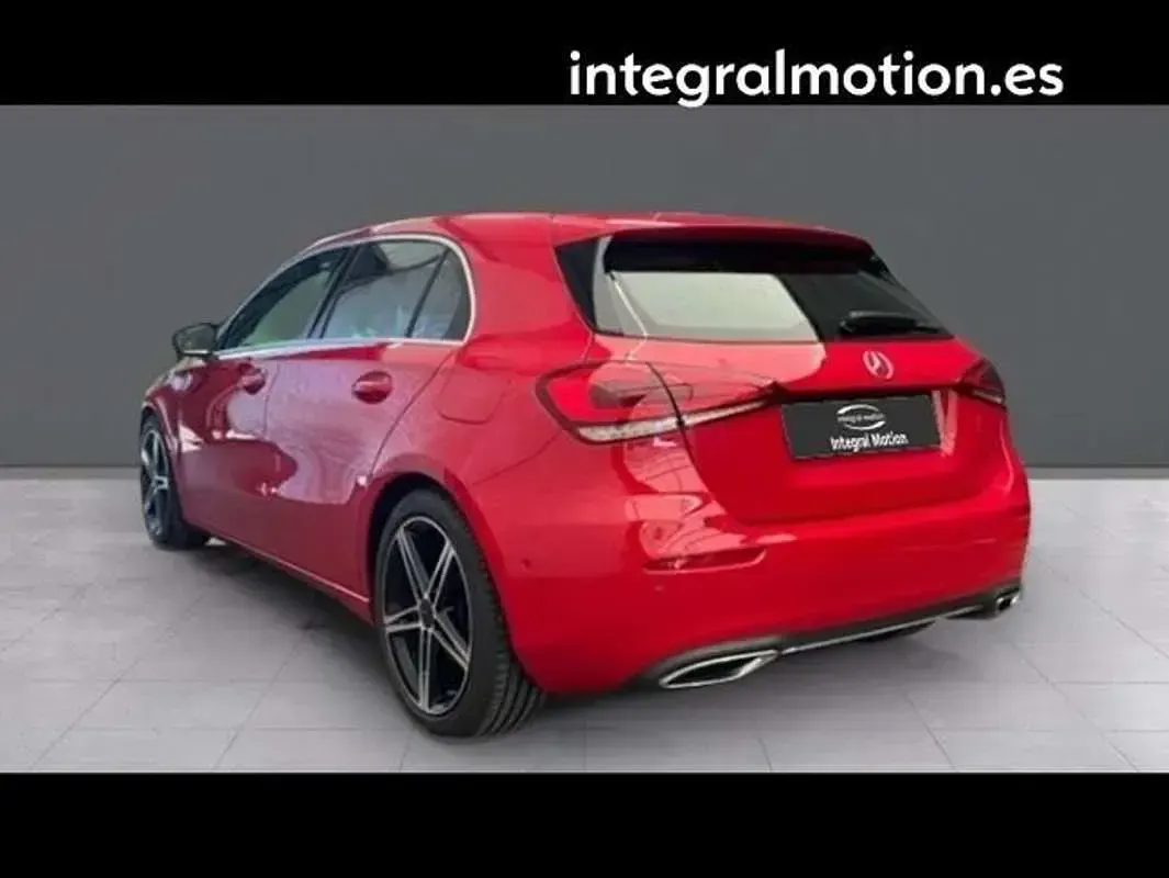 Usado Mercedes A200 150 CV (110 kW) 2019 Rojo Berlina