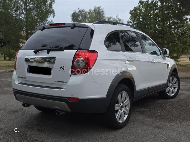Usado Chevrolet Captiva LT 150 CV (110 kW) 2010 Blanco SUV