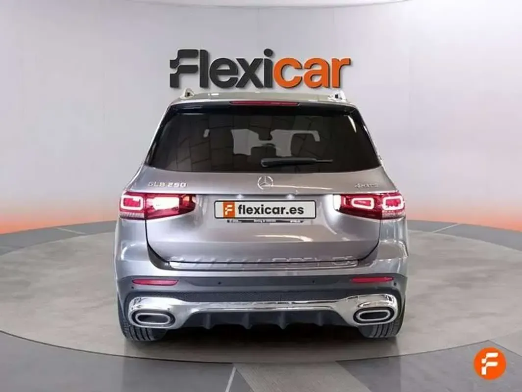 Usado Mercedes GLB250 224 CV (164 kW) 2021 Gris SUV