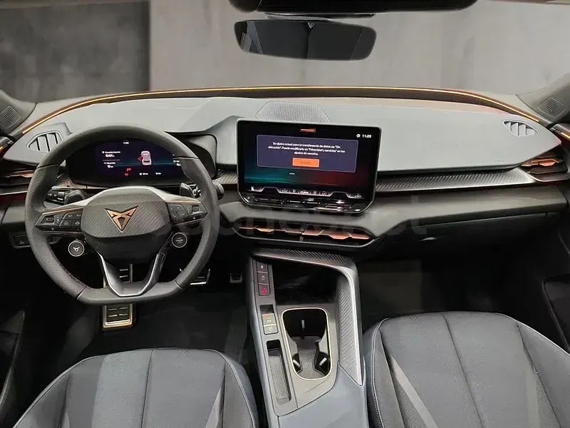 Usado Cupra Terramar 204 CV (150 kW) 2025 Gris / plata SUV