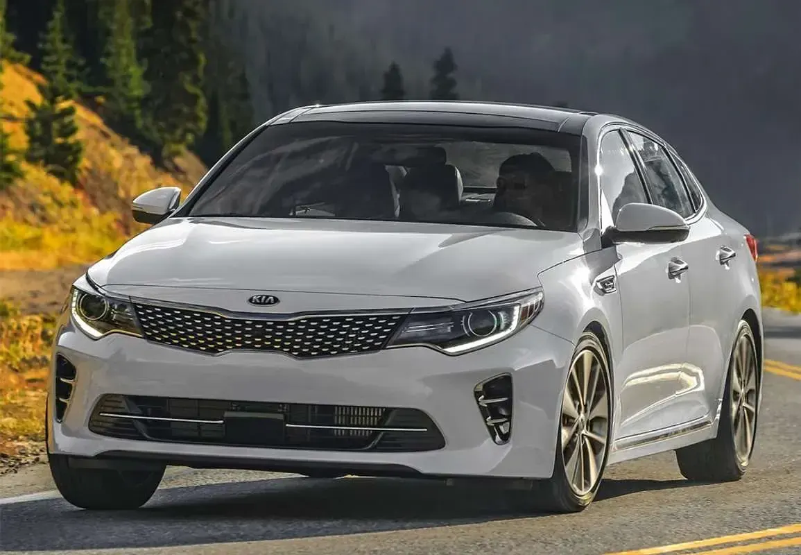 Usado Kia Optima Hybrid 205 CV (150 kW) 2017 Blanco Berlina