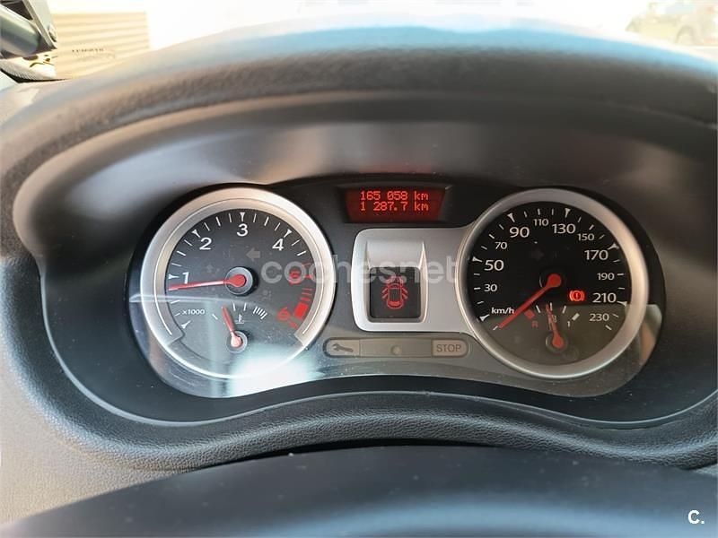 Usado Renault Clio GrandTour Authentique 68 CV (50 kW) 2011 Gris / plata Familiar