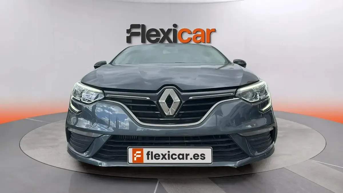 Usado Renault Mégane LIMITED 140 CV (102 kW) 2020 Gris Berlina